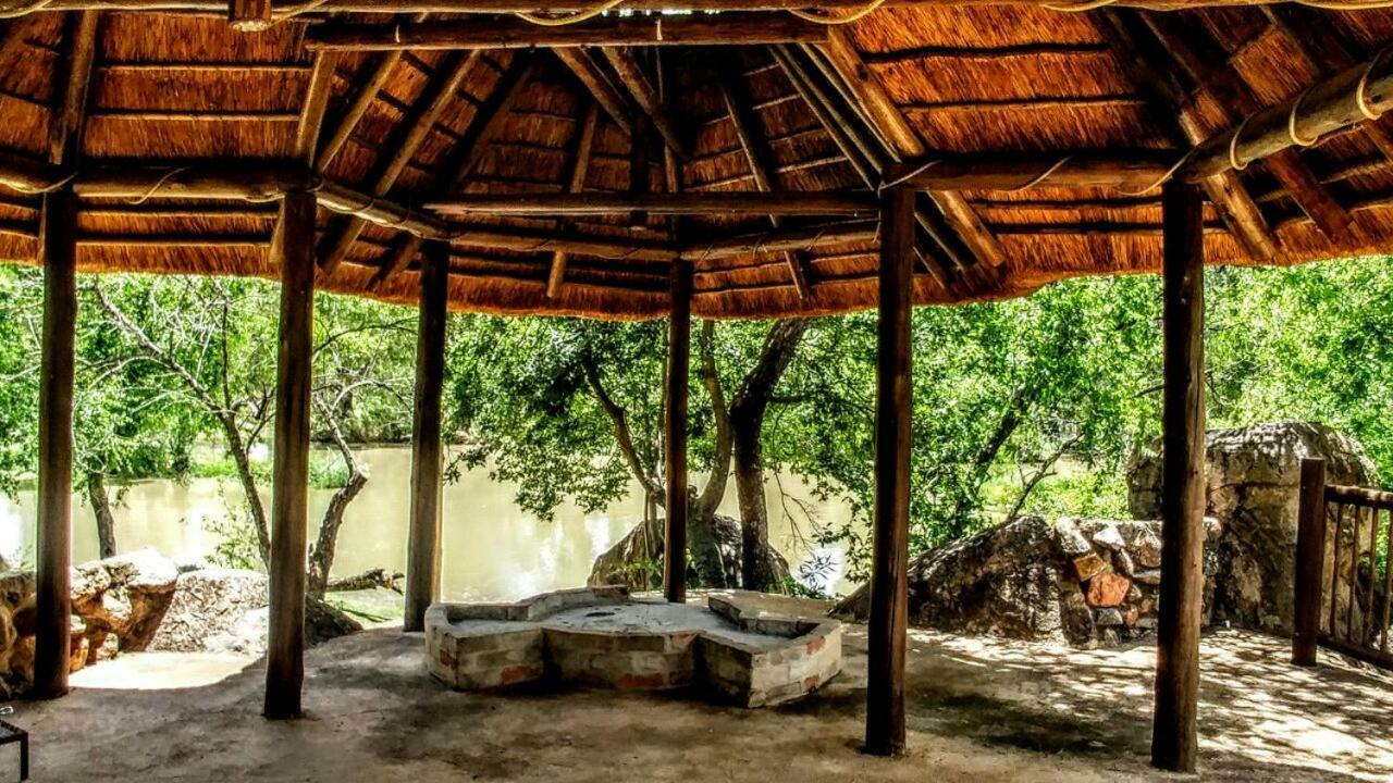 River Rock Lodge Parys Extérieur photo